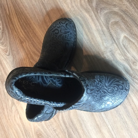 Born Shoes - B.O.C. Blue shoes size 11